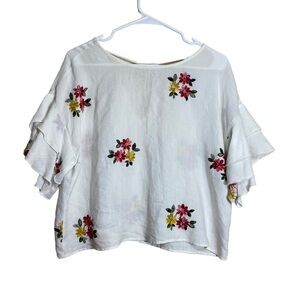 Forever 21 Contemporary Ivory Flower Embroidery Ruffle Sleeve Medium Flowy Top E